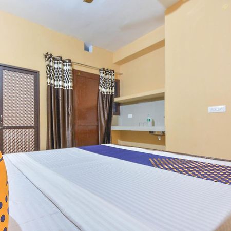 Spot On Hotel Diamond Sohana Exterior foto