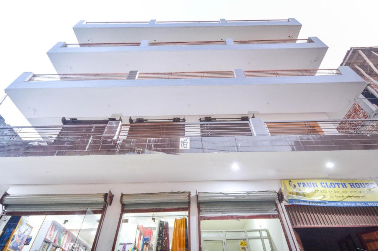 Spot On Hotel Diamond Sohana Exterior foto