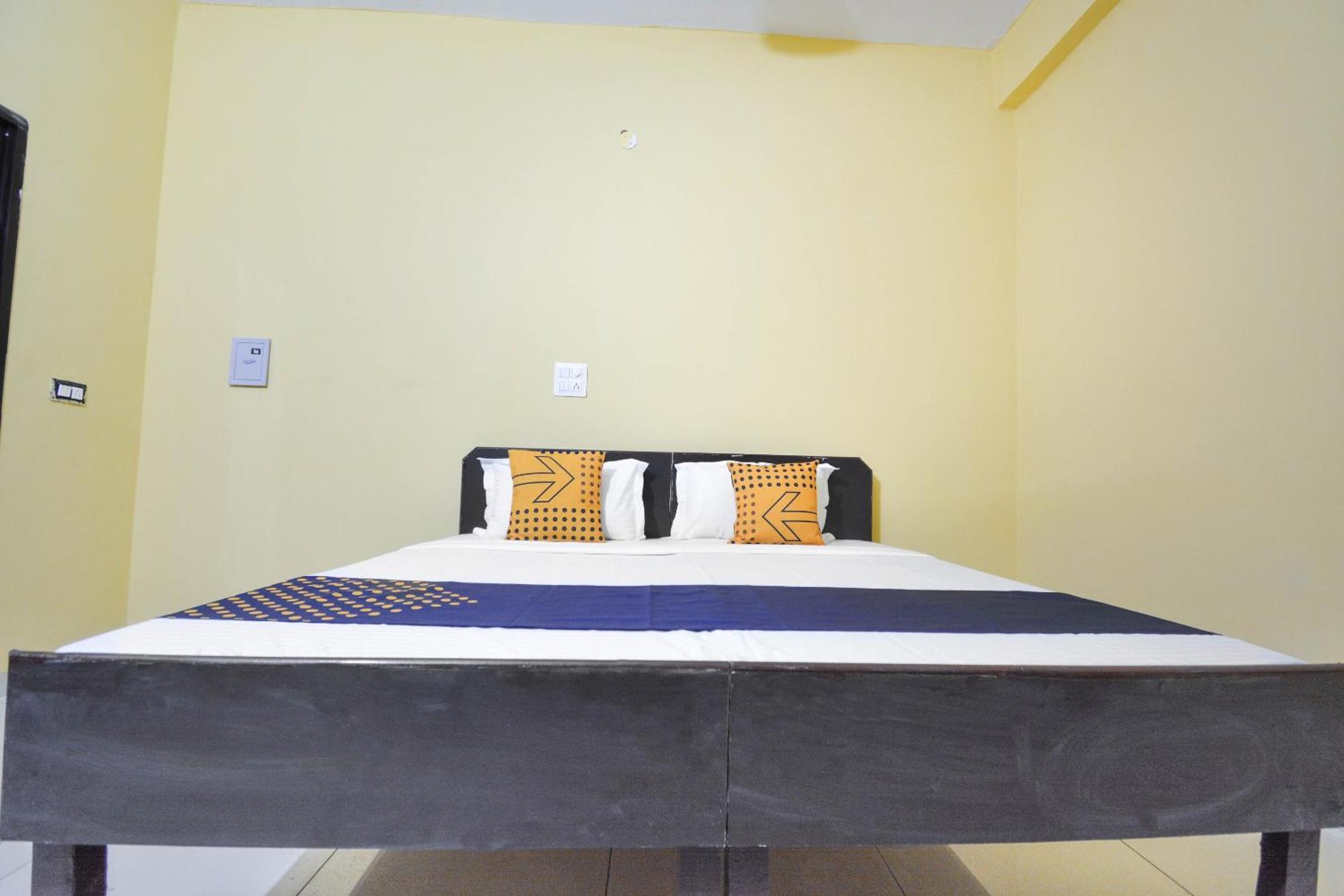 Spot On Hotel Diamond Sohana Exterior foto